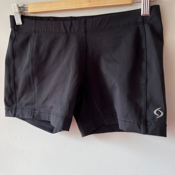 Moving Comfort Black Shorts M - Picture 1 of 5